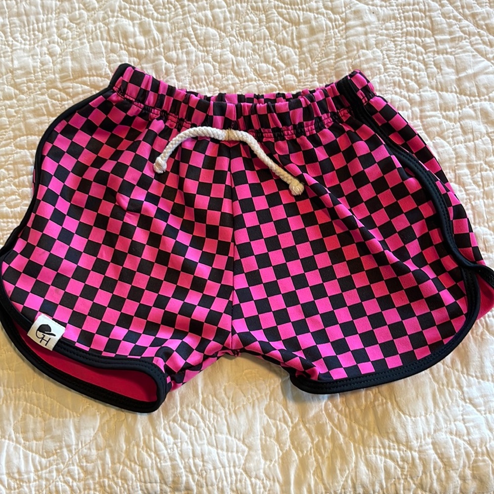 2T-3T George hats shorts smoke/pet free home